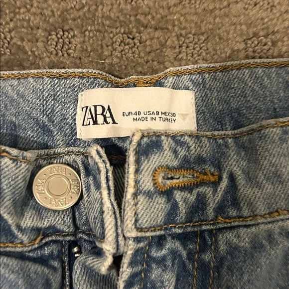 High Rise Z1975 Straight Leg Jean size 8 - Picture 3 of 6